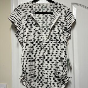 Black and White Patterned Women's Top
